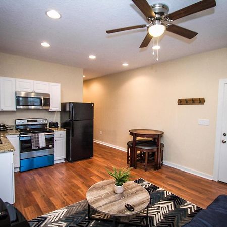Appartement Hackberry St #A Renovated 2Br/2Ba Near Downtown à San Antonio Extérieur photo