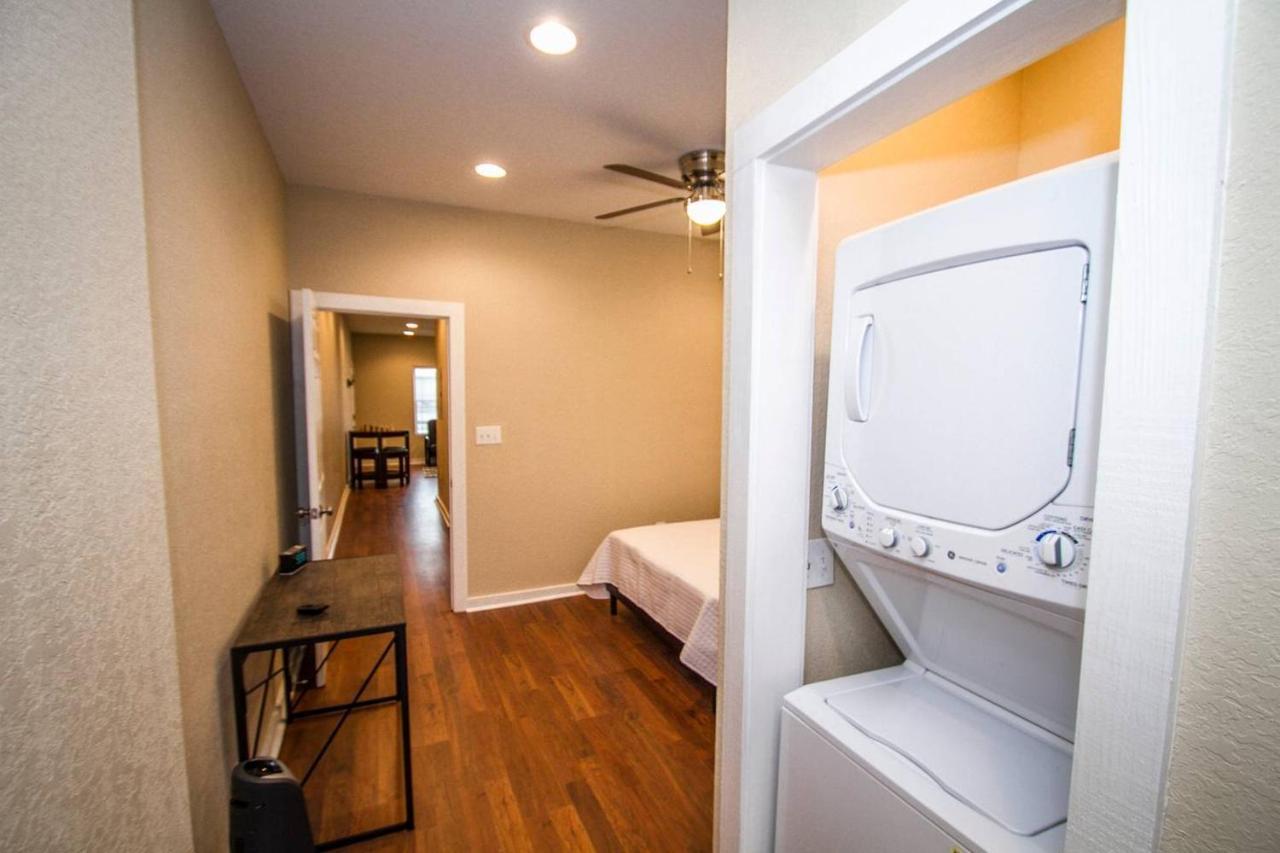 Appartement Hackberry St #A Renovated 2Br/2Ba Near Downtown à San Antonio Extérieur photo