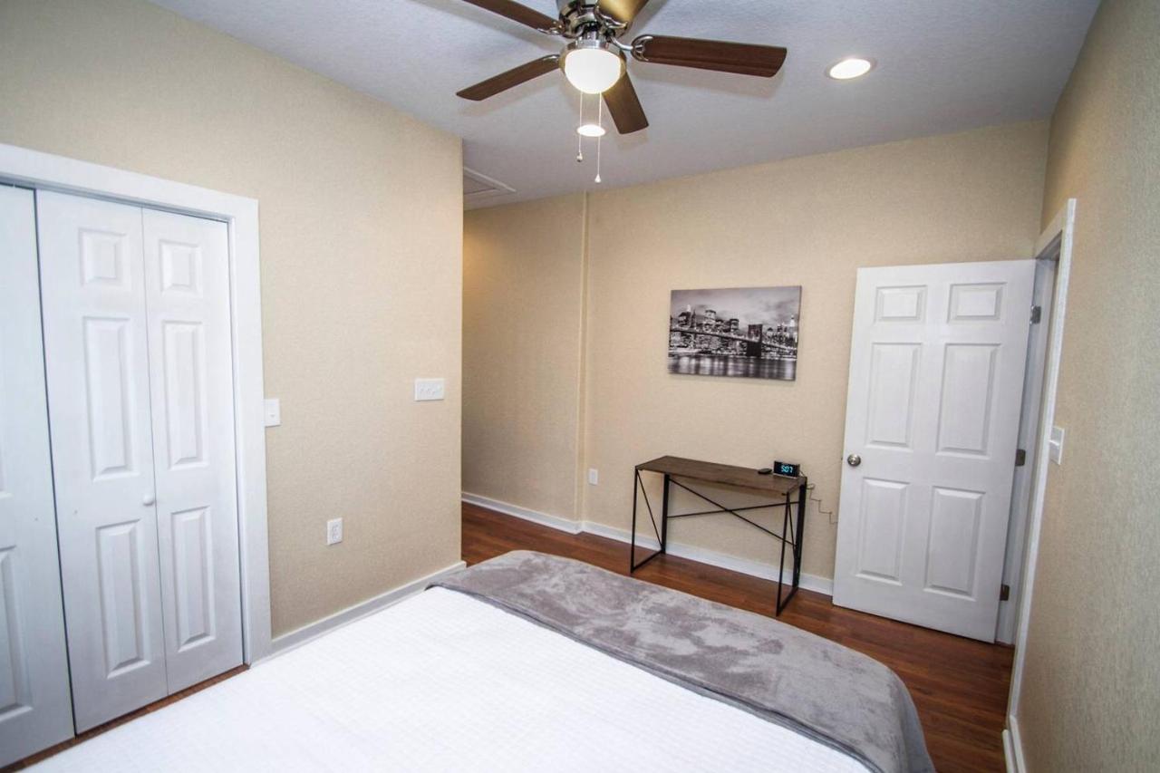 Appartement Hackberry St #A Renovated 2Br/2Ba Near Downtown à San Antonio Extérieur photo